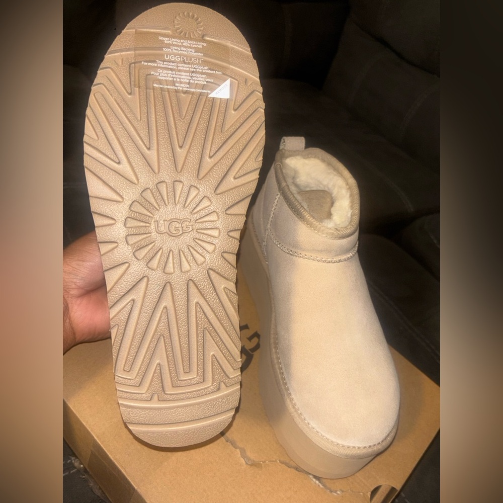 UGG Classic Ultra Mini Platform : Tan Suede
